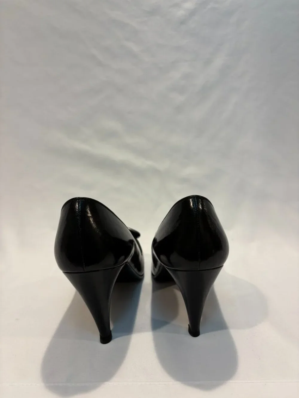 Bruno Magli Vintage Black Leather Pumps Heels Pointed Toe Women’s Narrow AA 8.5 - Picture 6 of 7